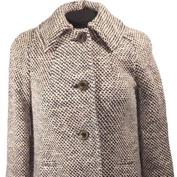 Gorgeous Vintage Aquascutum Tweed Coat with Matching Scarf. - Picture 7 of 14